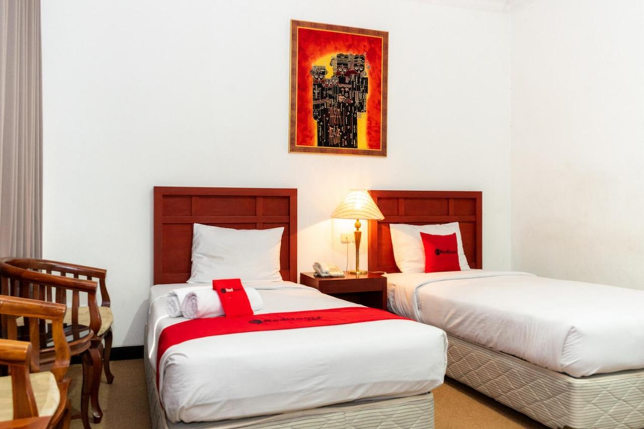 Reddoorz Plus Syariah Near Java Supermall Semarang 2 Exterior photo